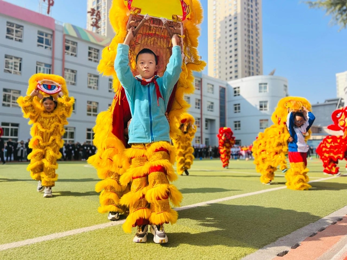 成一致并共