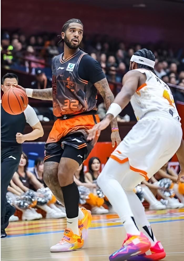 乐鱼体育-一场比赛两个半拉子工程，山东高速验货无果，新援难解邱彪两难题