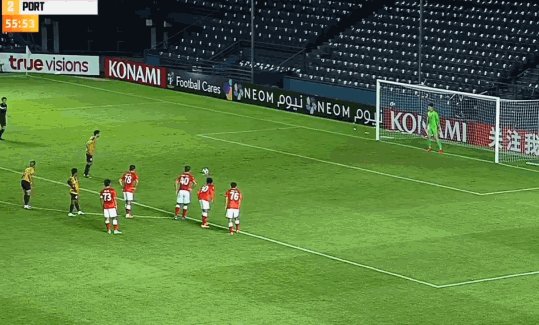 乐鱼体育官方网站-【亚冠】宁浩旭造对手乌龙 广州队1比5泰港6战全败